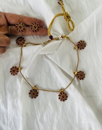 Antique touch necklace